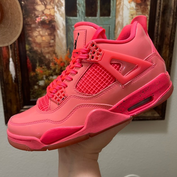 Jordan 4 Retro Hot Punch (Women's) sneakers - Picture 1 of 16